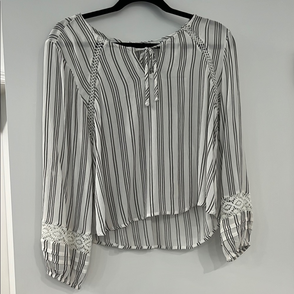Striped Long Sleeve Women's Top - Black and White